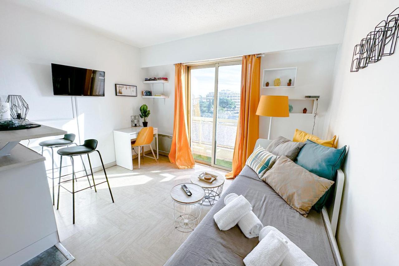Guignon - Apart Sunny Comfort Close To The Port & Station Αντίμπ Εξωτερικό φωτογραφία